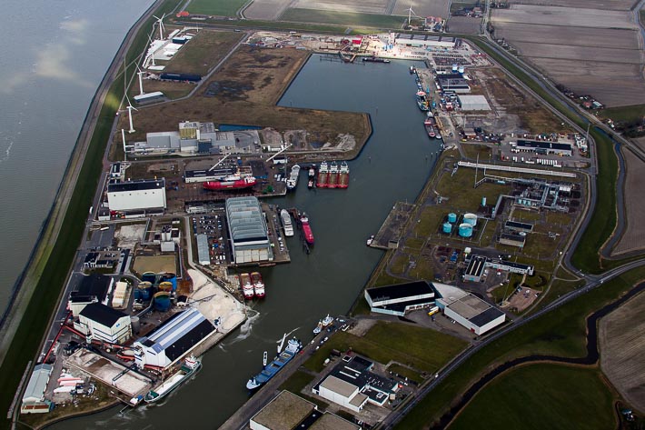 Luchtfoto Industriehaven Harlingen